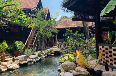 Suối Nhân Tạo Nhà Xưa